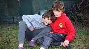 Incredibil! Metoda dură prin care doi gemeni au scăpat de autism sever