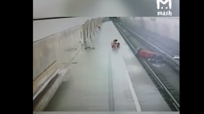 CAZ UNIC! Un robot "s-a sinucis" la metroul din Moscova (VIDEO)