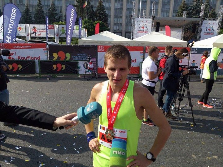 Cel mai important eveniment al anului. Maratonul Internaţional Chişinău atrage mii de participanţi (GALERIE FOTO)