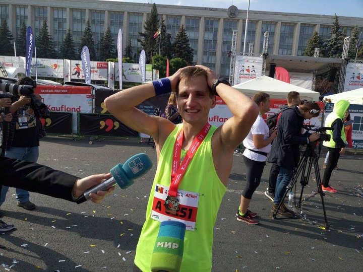 Cel mai important eveniment al anului. Maratonul Internaţional Chişinău atrage mii de participanţi (GALERIE FOTO)