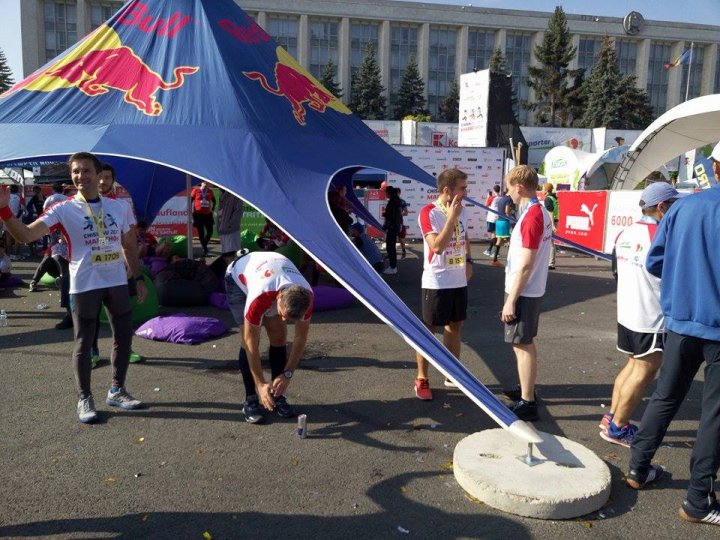 Cel mai important eveniment al anului. Maratonul Internaţional Chişinău atrage mii de participanţi (GALERIE FOTO)