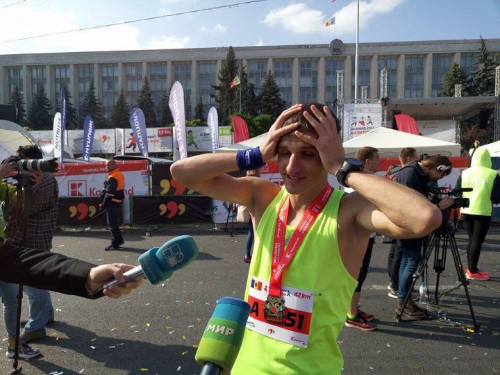 Cel mai important eveniment al anului. Maratonul Internaţional Chişinău atrage mii de participanţi (GALERIE FOTO)