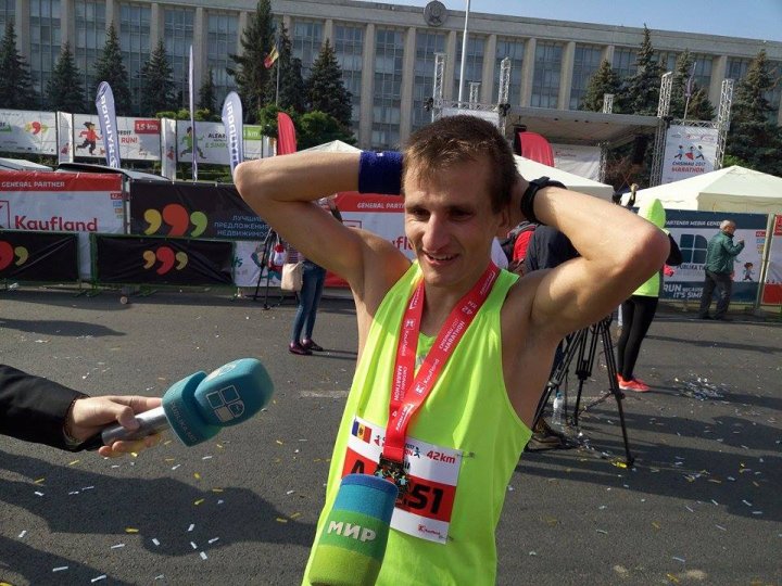 Cel mai important eveniment al anului. Maratonul Internaţional Chişinău atrage mii de participanţi (GALERIE FOTO)