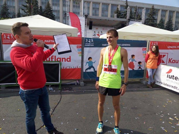 Cel mai important eveniment al anului. Maratonul Internaţional Chişinău atrage mii de participanţi (GALERIE FOTO)