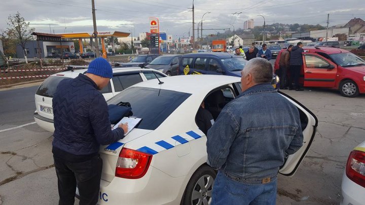 Taximetriștii din Capitală, verificați. Au fost depistate încălcări grave care pun în pericol viața pasagerilor (FOTO)