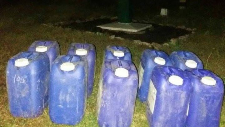 10 butelii cu alcool etilic urmau să ajungă în mod fraudulos în Ucraina (FOTO)