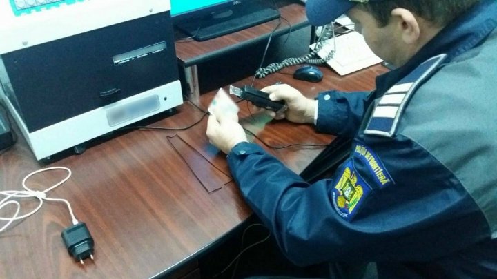 100 de euro pentru un buletin românesc. Câte acte au descoperit polițiștii de frontieră 