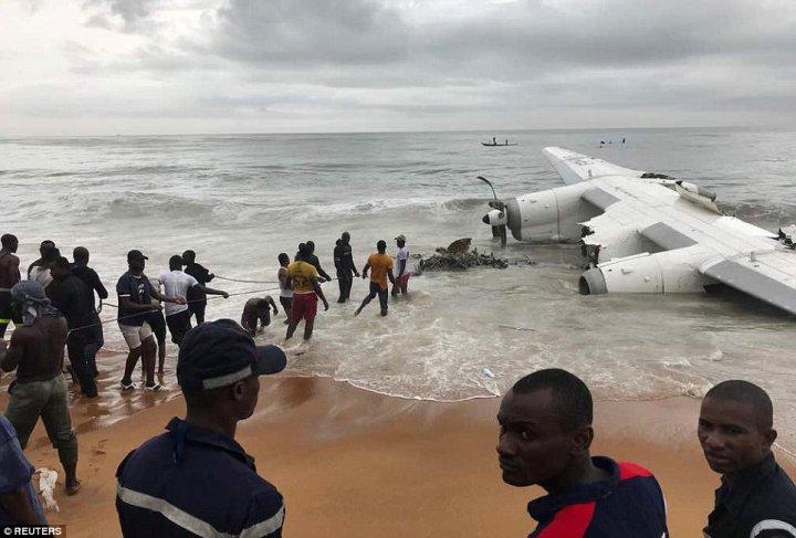 Patru moldoveni au murit și alți doi au fost răniți după ce un avion cargo S-A PRĂBUŞIT în Oceanul Atlantic (FOTO/VIDEO)