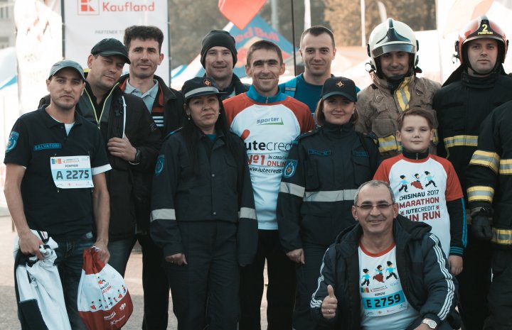 Cel mai important eveniment al anului. Maratonul Internaţional Chişinău atrage mii de participanţi (GALERIE FOTO)