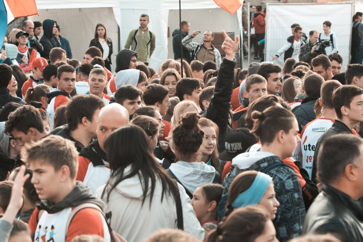 Cel mai important eveniment al anului. Maratonul Internaţional Chişinău atrage mii de participanţi (GALERIE FOTO)