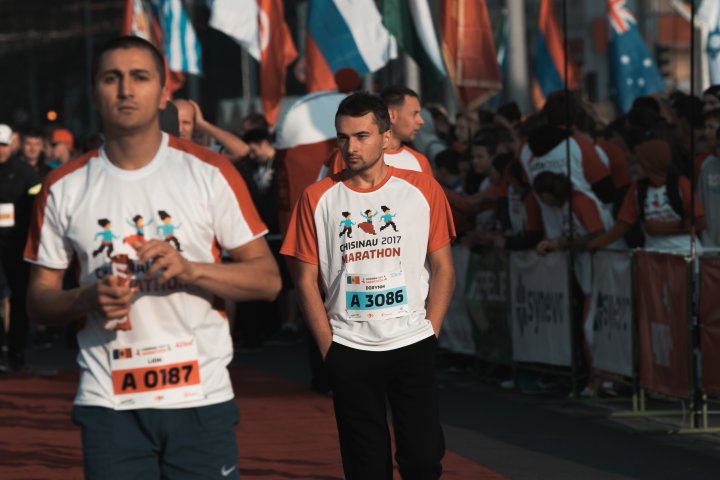 Cel mai important eveniment al anului. Maratonul Internaţional Chişinău atrage mii de participanţi (GALERIE FOTO)