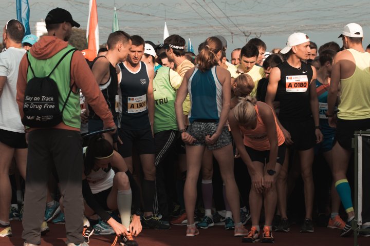 Cel mai important eveniment al anului. Maratonul Internaţional Chişinău atrage mii de participanţi (GALERIE FOTO)