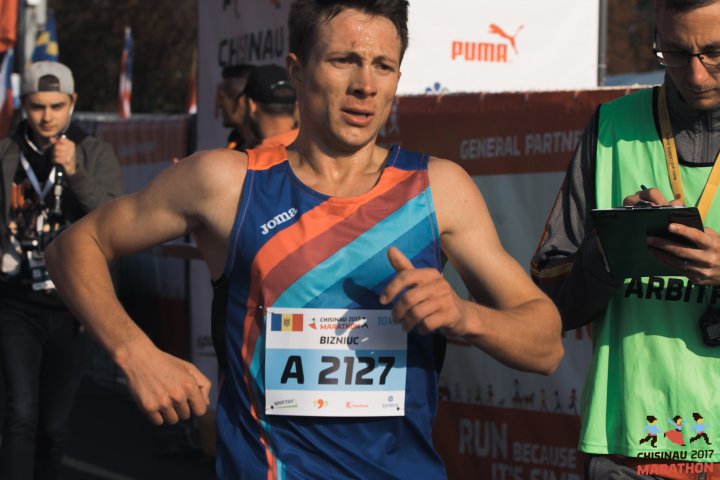 FOTOREPORT: Aproximativ 17 mii de oameni au participat la cea de-a treia ediţie a maratonului din Chişinău