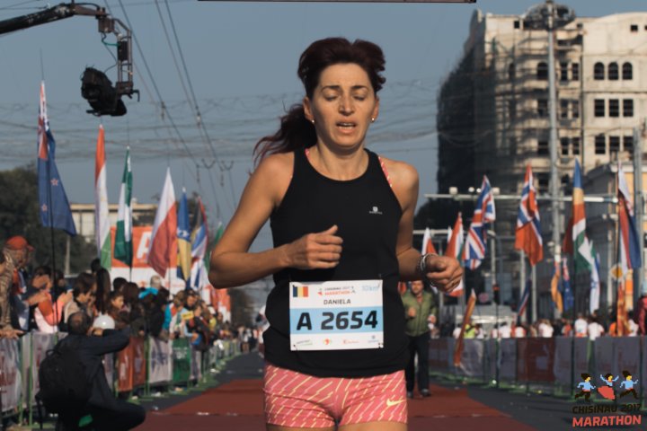 FOTOREPORT: Aproximativ 17 mii de oameni au participat la cea de-a treia ediţie a maratonului din Chişinău