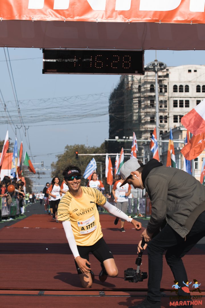 FOTOREPORT: Aproximativ 17 mii de oameni au participat la cea de-a treia ediţie a maratonului din Chişinău