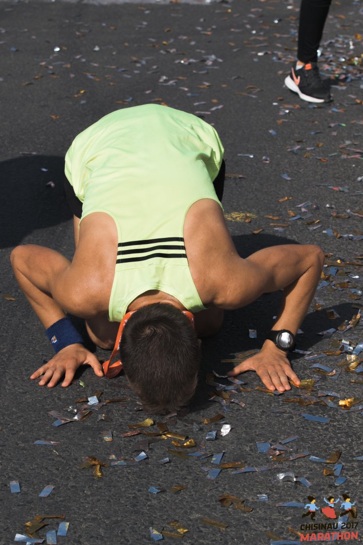 FOTOREPORT: Aproximativ 17 mii de oameni au participat la cea de-a treia ediţie a maratonului din Chişinău