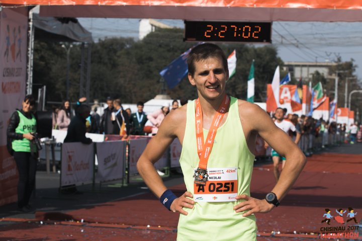 FOTOREPORT: Aproximativ 17 mii de oameni au participat la cea de-a treia ediţie a maratonului din Chişinău