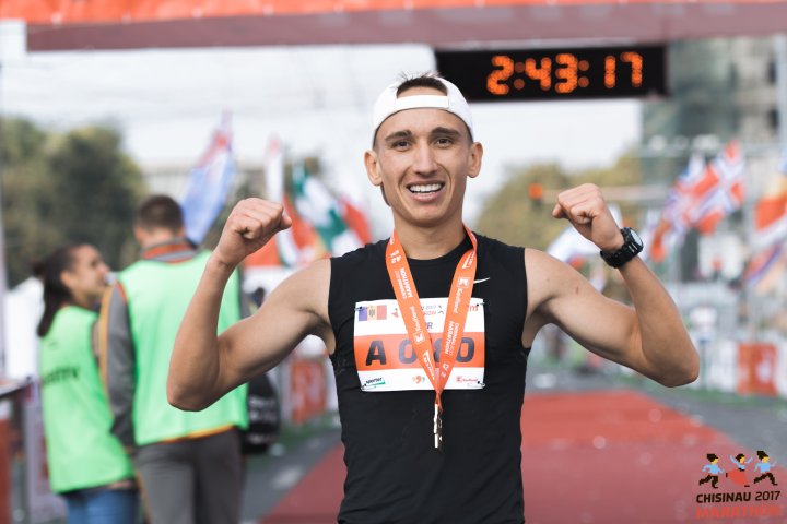 FOTOREPORT: Aproximativ 17 mii de oameni au participat la cea de-a treia ediţie a maratonului din Chişinău