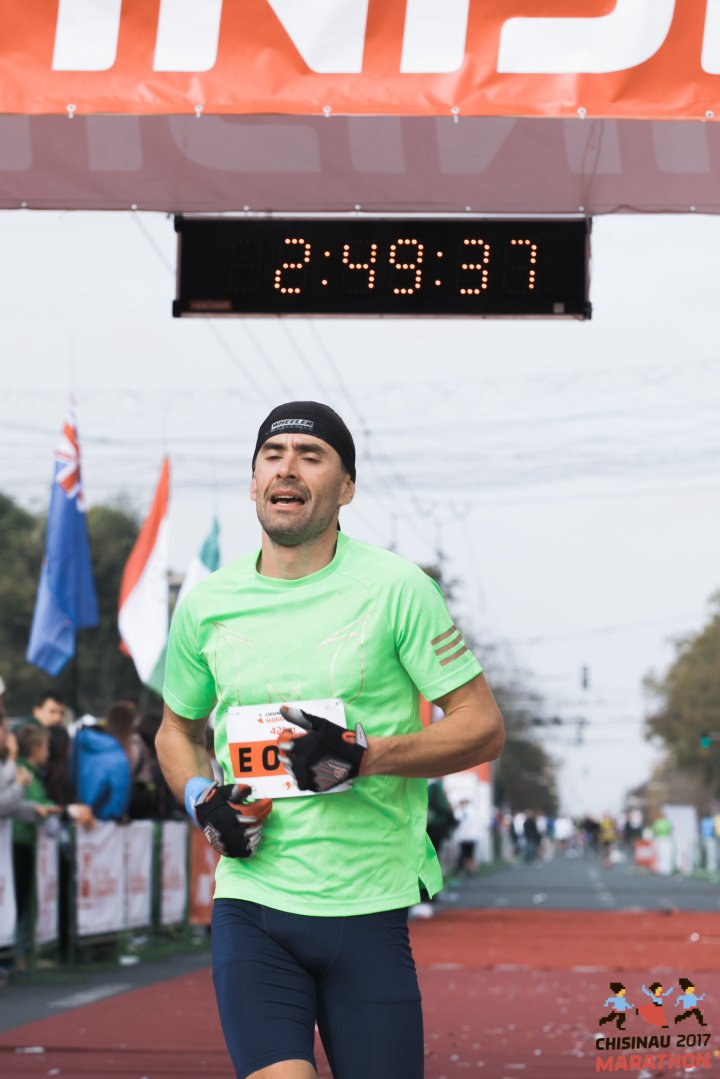 FOTOREPORT: Aproximativ 17 mii de oameni au participat la cea de-a treia ediţie a maratonului din Chişinău