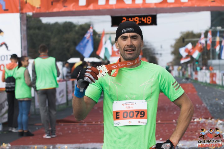 FOTOREPORT: Aproximativ 17 mii de oameni au participat la cea de-a treia ediţie a maratonului din Chişinău