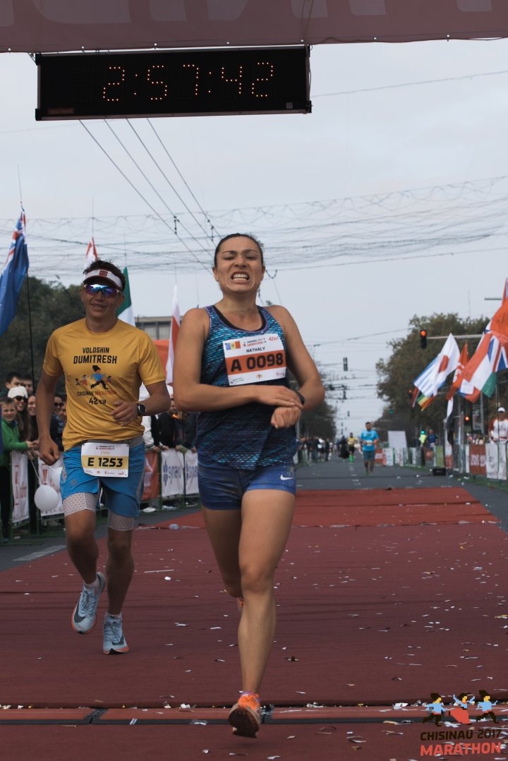 FOTOREPORT: Aproximativ 17 mii de oameni au participat la cea de-a treia ediţie a maratonului din Chişinău