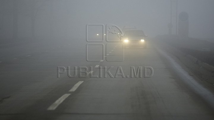 New Delhi se luptă să respire sub o pătură de ceață groasă. Care este cauza (VIDEO)