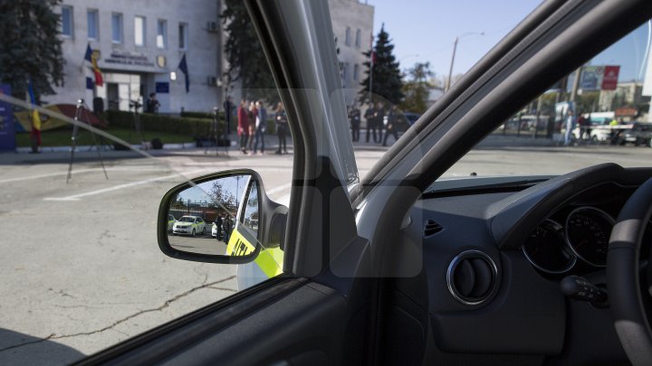 Poliţiştii au primit 54 autovehicule noi.  Cum arată maşinile de poliţie şi ce dotări au (FOTO)