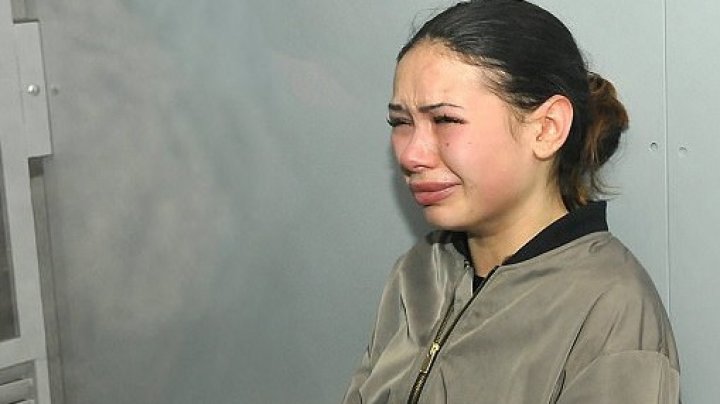 Şoferiţa din Harkov care a ucis cinci oameni cu mașina A PLÂNS ÎN HOHOTE în fața instanței (VIDEO)