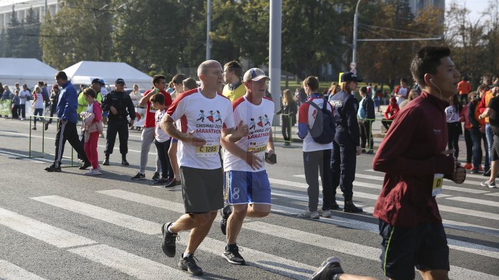 Maraton Internațional Chișinău: La competiţie au ajuns sportivi din 50 de ţări