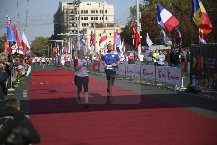 Maraton Internațional Chișinău: La competiţie au ajuns sportivi din 50 de ţări