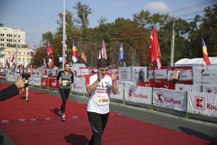 Maraton Internațional Chișinău: La competiţie au ajuns sportivi din 50 de ţări