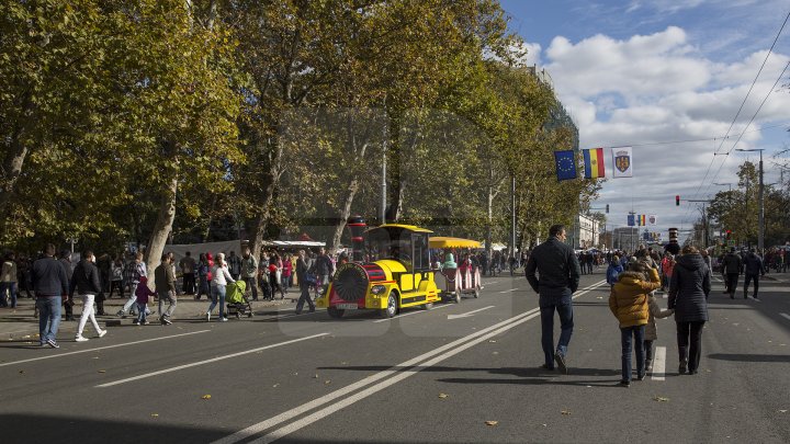 LA MULŢI ANI CHIŞINĂU! Capitala împlineşte astăzi 581 de ani