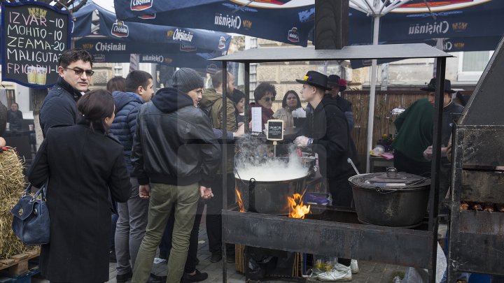 Ziua orașului, marcată cu delicii culinare în PMAN. Cum au fost surprinşi chişinăuenii