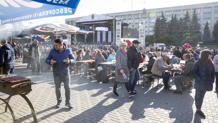 Ziua orașului, marcată cu delicii culinare în PMAN. Cum au fost surprinşi chişinăuenii