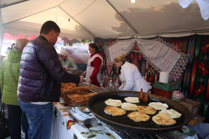 Ziua orașului, marcată cu delicii culinare în PMAN. Cum au fost surprinşi chişinăuenii