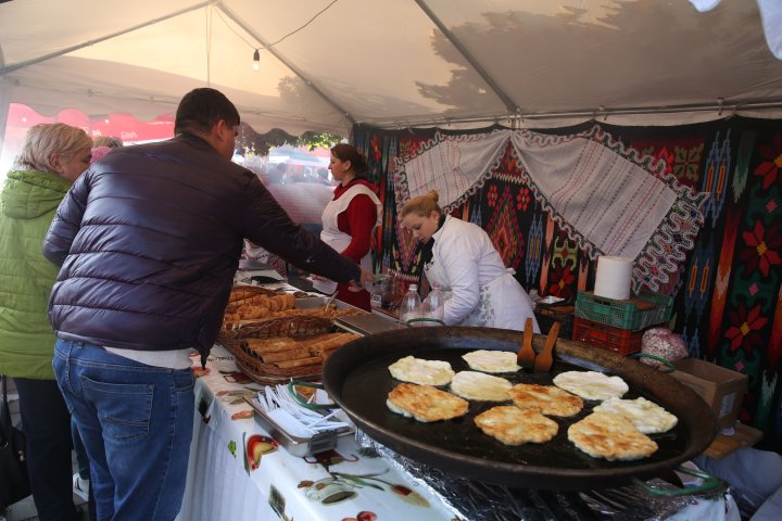 Ziua orașului, marcată cu delicii culinare în PMAN. Cum au fost surprinşi chişinăuenii