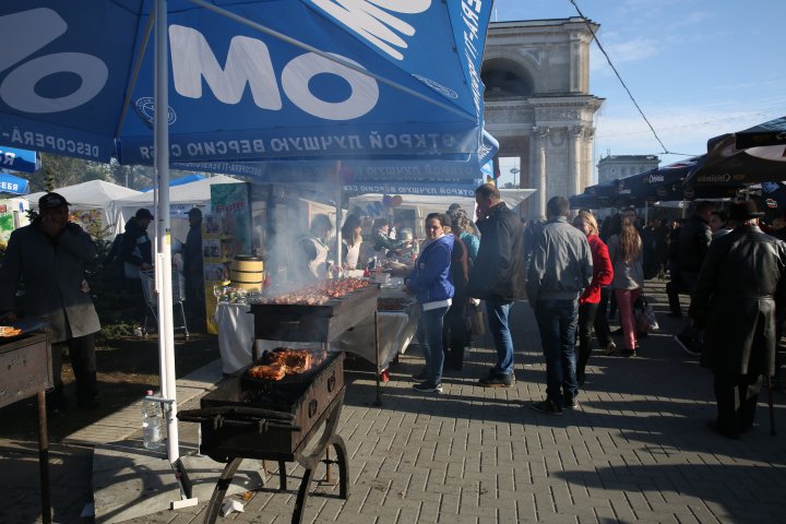 Ziua orașului, marcată cu delicii culinare în PMAN. Cum au fost surprinşi chişinăuenii