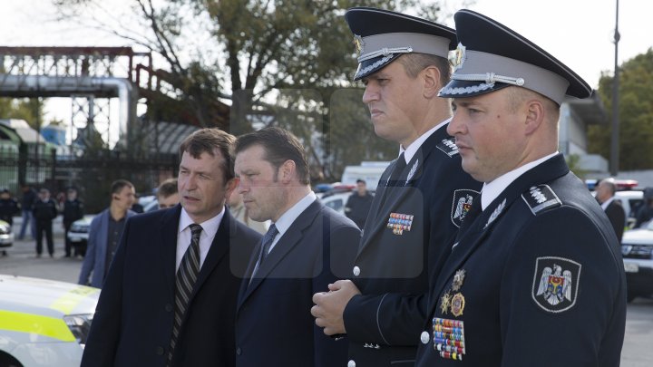 Poliţiştii au primit 54 autovehicule noi.  Cum arată maşinile de poliţie şi ce dotări au (FOTO)