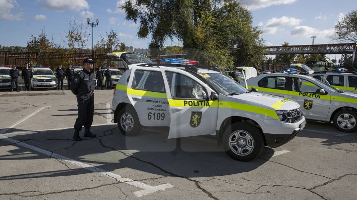 Poliţiştii au primit 54 autovehicule noi.  Cum arată maşinile de poliţie şi ce dotări au (FOTO)