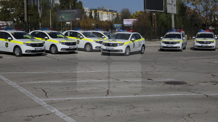 Poliţiştii au primit 54 autovehicule noi.  Cum arată maşinile de poliţie şi ce dotări au (FOTO)