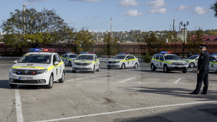 Poliţiştii au primit 54 autovehicule noi.  Cum arată maşinile de poliţie şi ce dotări au (FOTO)