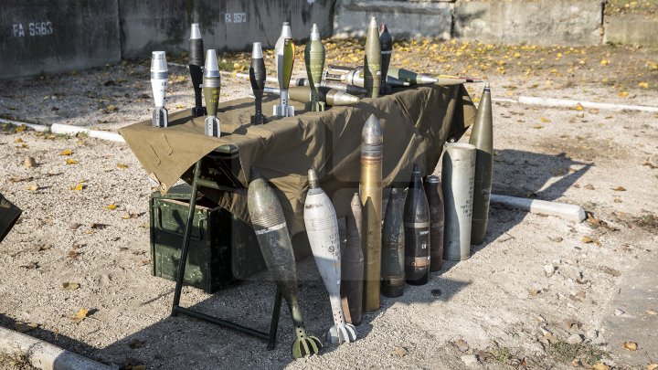 Geniştii Armatei Naţionale aniversează 25 de ani. Vizitatorii au asistat la demonstraţii spectaculoase (FOTO)