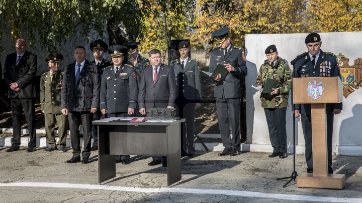 Geniştii Armatei Naţionale aniversează 25 de ani. Vizitatorii au asistat la demonstraţii spectaculoase (FOTO)