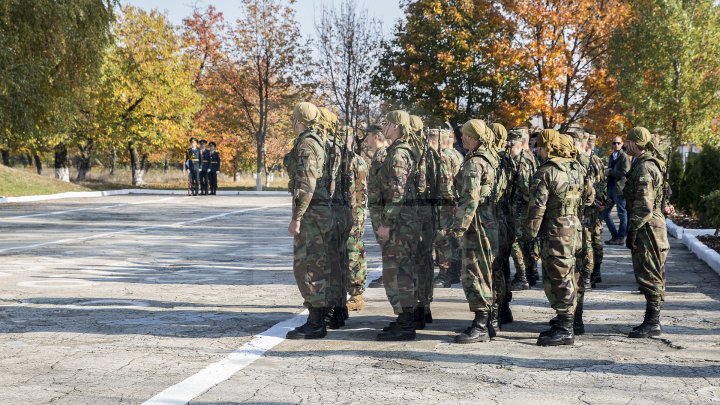 Geniştii Armatei Naţionale aniversează 25 de ani. Vizitatorii au asistat la demonstraţii spectaculoase (FOTO)