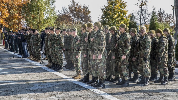 Geniştii Armatei Naţionale aniversează 25 de ani. Vizitatorii au asistat la demonstraţii spectaculoase (FOTO)