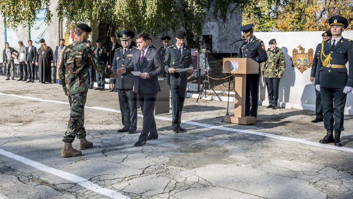 Geniştii Armatei Naţionale aniversează 25 de ani. Vizitatorii au asistat la demonstraţii spectaculoase (FOTO)