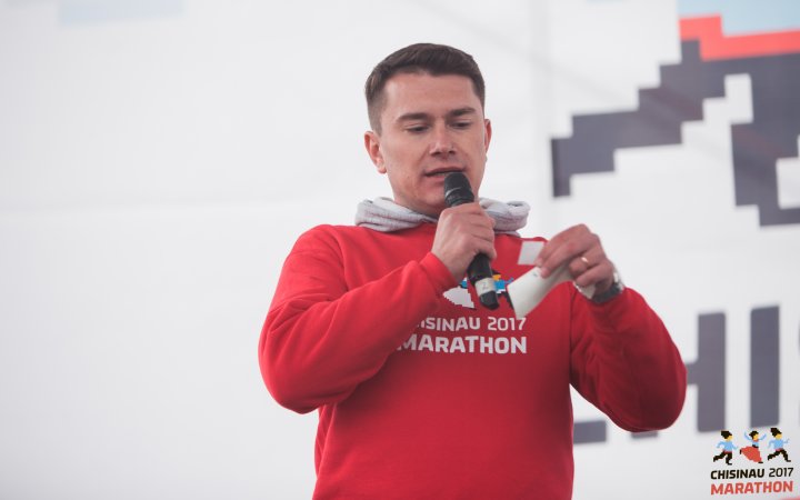 FOTOREPORT: Aproximativ 17 mii de oameni au participat la cea de-a treia ediţie a maratonului din Chişinău
