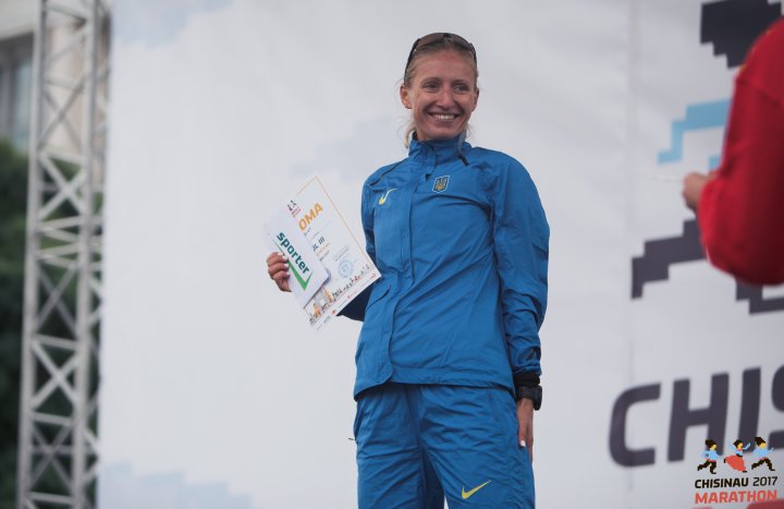 FOTOREPORT: Aproximativ 17 mii de oameni au participat la cea de-a treia ediţie a maratonului din Chişinău