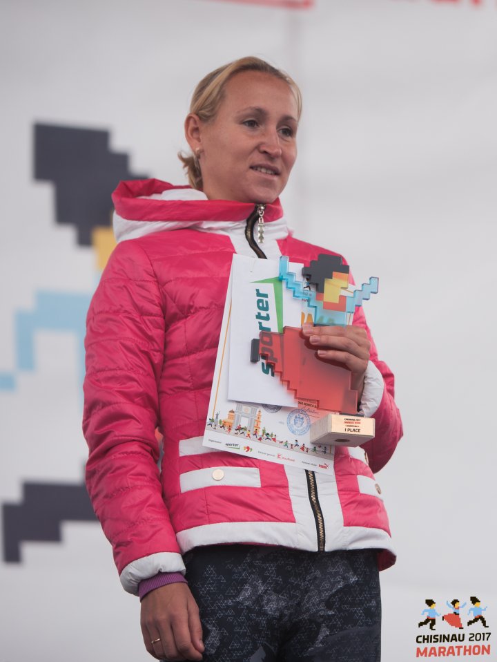 FOTOREPORT: Aproximativ 17 mii de oameni au participat la cea de-a treia ediţie a maratonului din Chişinău