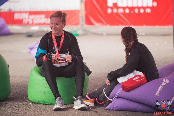 FOTOREPORT: Aproximativ 17 mii de oameni au participat la cea de-a treia ediţie a maratonului din Chişinău